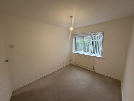3 bedroom detached house to rent - Photo 3