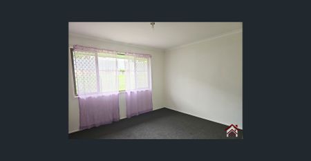 EVERYTHING IS SO CLOSE - Photo 4