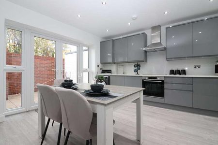 Ewell Road, Surbiton, KT6 - Photo 2