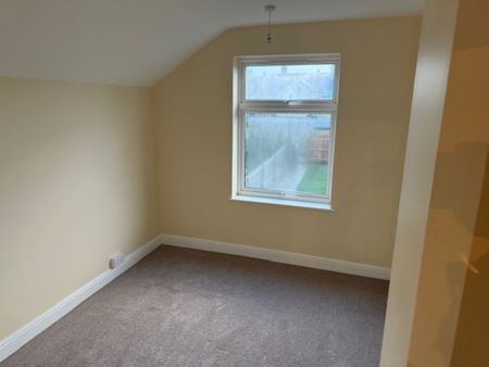 Landguard Road, Felixstowe, Suffolk, IP11 - Photo 4