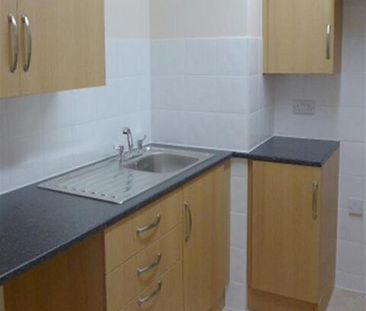 1 bedroom retirement property to rent - Photo 5
