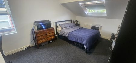 8 Bed - 11 Headingley Avenue, Headingley, Leeds - LS6 3ER - Student - Photo 4
