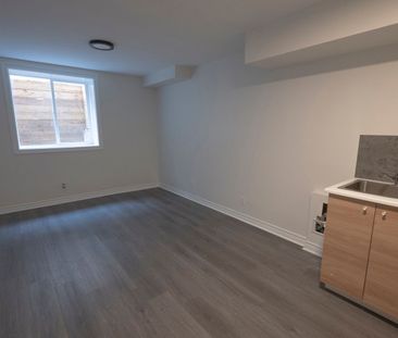 For Lease - B-27 Rockcress Gardens, South of Baseline to Knoxdale, ... - Photo 2