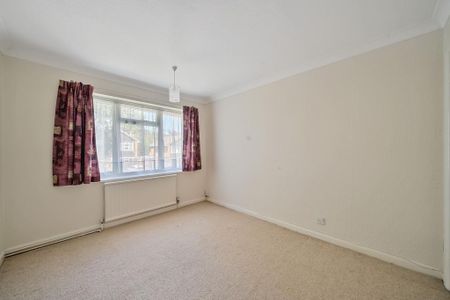 3 bedroom end of terrace house to rent - Photo 4