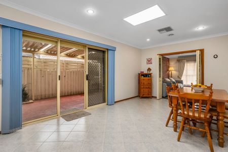 Spacious Family Home Opposite Altona Meadows Reserve - Photo 2