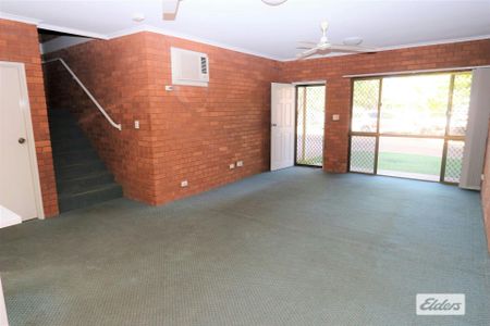 3 BEDROOM TOWN HOUSE PERFECT FOR YOU AND YOUR FAMILY! - Photo 3
