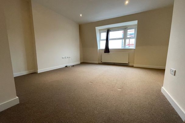 Lansdowne Road - Photo 1