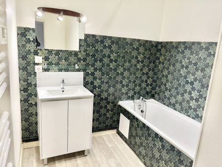 Location Appartement 2 pièces 48m² ST JUNIEN 87200 - Photo 3