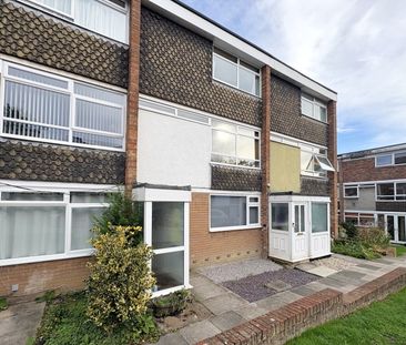 Moorholme, Woking - 2 bedrooms Property for lettings - Seymours - Photo 2