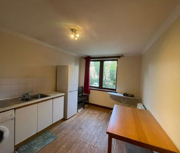 2 Bedroom Property To Rent - Photo 6