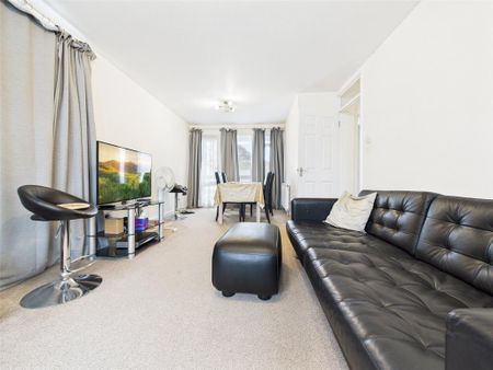 3 bedroom apartment to rent - Photo 2