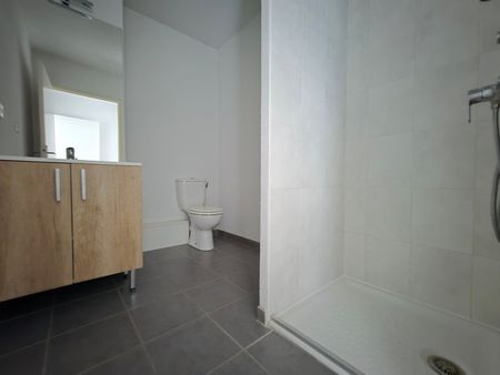 Location Appartement 1 pièce 23m² ROYAN 17200 - Photo 3