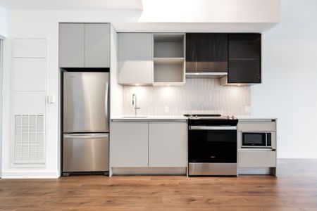 For Lease - 395 Dundas Street West Street Unit# 224, Oakville, Ontario - Photo 4