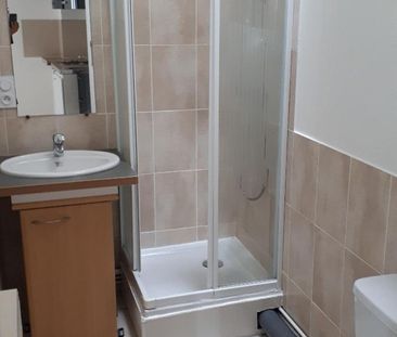 Location Appartement 1 pièce 18m² CLERMONT FERRAND 63100 - Photo 2