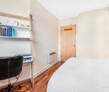 2 bedroom apartment to rent - Photo 3