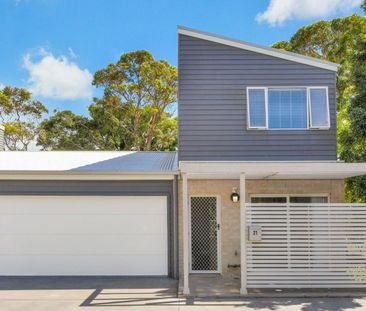 Lighthouse Beach Townhouse - Low Maintenance Living - Photo 4