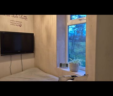 2 Bed Flat, Gloucester Road, M6 - Photo 6