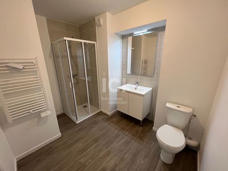 Location Appartement 1 pièce 31m² - Photo 4