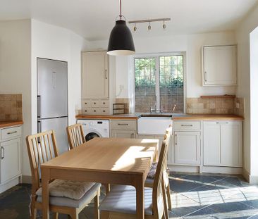 2 bedroom ground floor flat to rent - Photo 4