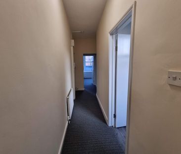 2 Bed Flat, Charlton Church Lane, SE7 - Photo 6