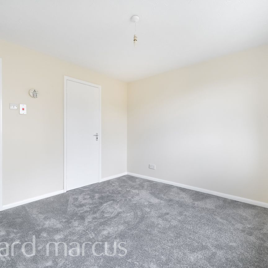 Redford Close, ., Feltham - Photo 1
