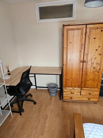3 bedroom flat to rent - Photo 5