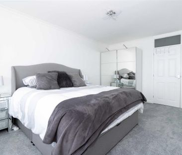 3 bedroom flat to rent - Photo 5