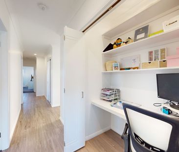 Southlakes Stunner! - Photo 5