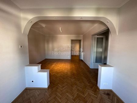 Updated Place With Character, Three Bedrooms in Art Deco Villa- Kiseleff - Photo 3
