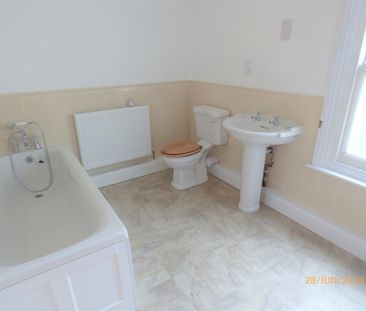 Church Road, Kessingland, Lowestoft - Photo 1