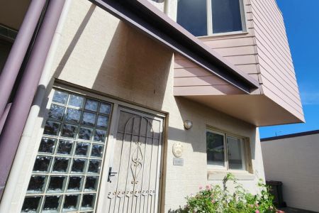 Inner city living - Photo 2