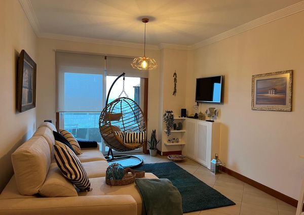 T2 na 1º linha da Praia da Barra com terraço vista mar!