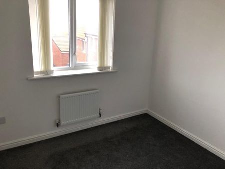 3 bedroom semi-detached house to rent - Photo 5