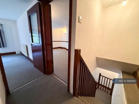 2 bedroom terraced house to rent - Photo 3