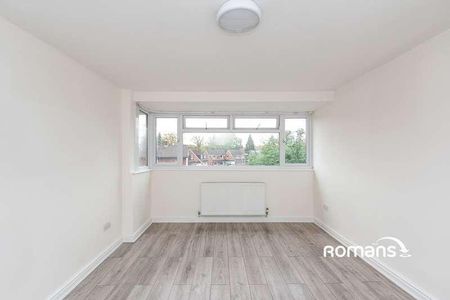 Fleet Road, Farnborough, GU14 - Photo 5