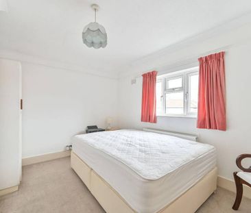 4 bedroom semi-detached house to rent - Photo 4