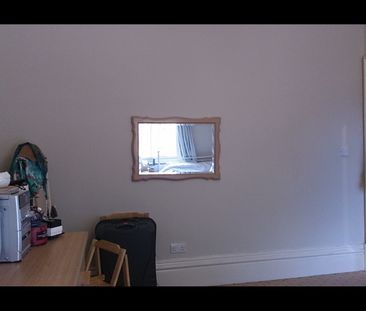 1 Bed Flat, Regent Park Terrace, LS6 - Photo 2