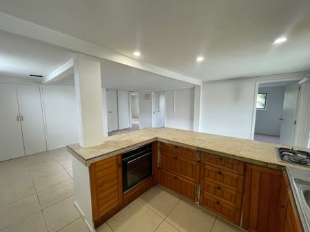 Coastal Comfort - 3-Bedroom Downstairs Unit - Photo 5