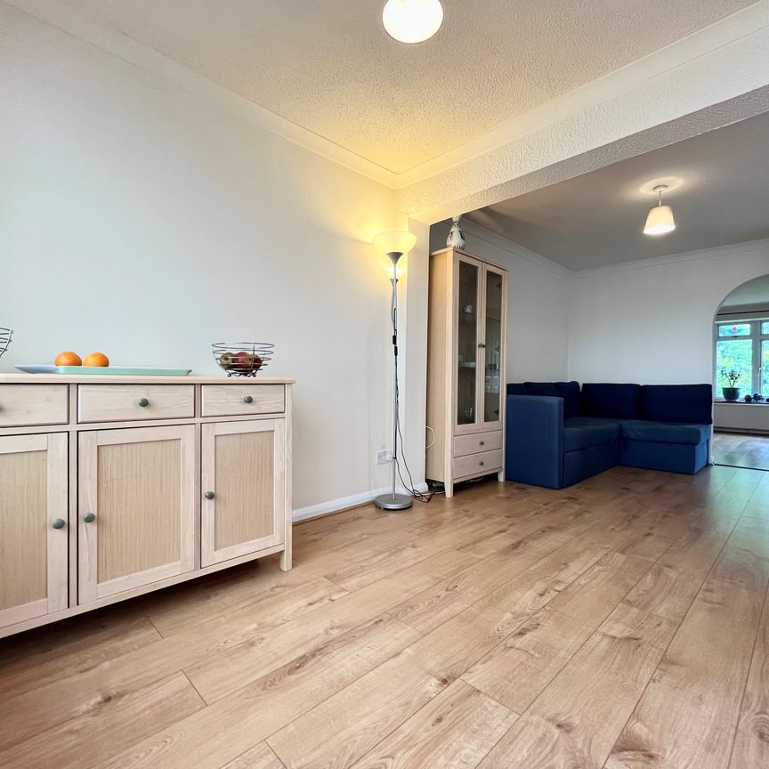 3 bedroom semi-detached house to rent - Photo 1