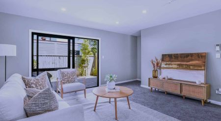 You won't want to scroll past this one! - Photo 3