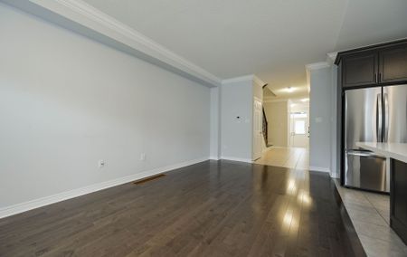 For Lease - 350 Leadwood Gate, Oakville, Ontario - Photo 2