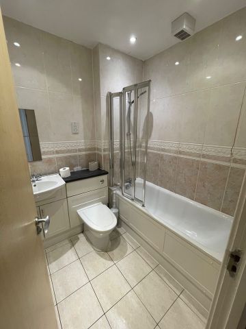3 Bed Flat, Oxford Drive, SE1 - Photo 5