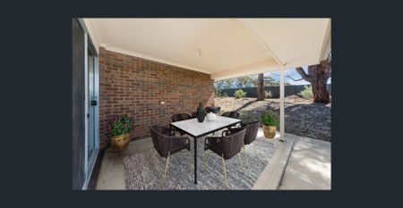 Lovely Four Bedroom Home - Photo 5