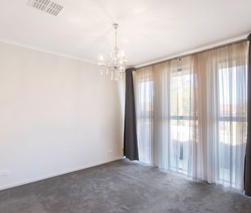 Charming Three Bedroom Home in Ideal Location! - Photo 2