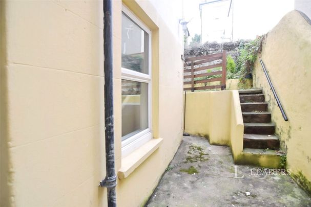 2 bedroom apartment to rent Blatchington Road, Hove, East Sussex, BN3 - Photo 1