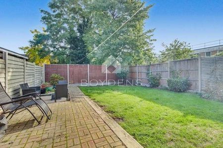 Bardfield Road Colchester, CO2 - Photo 5