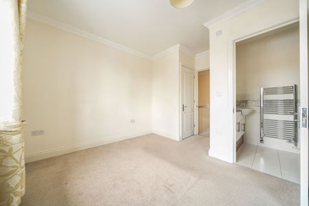 Woodland Gardens, Hindhead - 2 bedrooms Property for lettings - Seymours - Photo 3