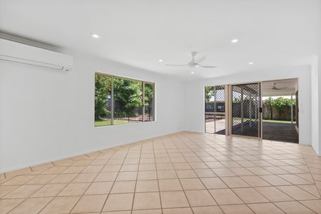 16 Seacove Court, Noosaville QLD 4566 - House For Rent | Domain - Photo 3