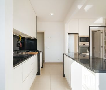 2-bedroom apartment for rent in Avenidas Novas, Lisbon - Photo 1