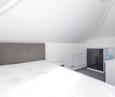 Court Road, - Photo 3